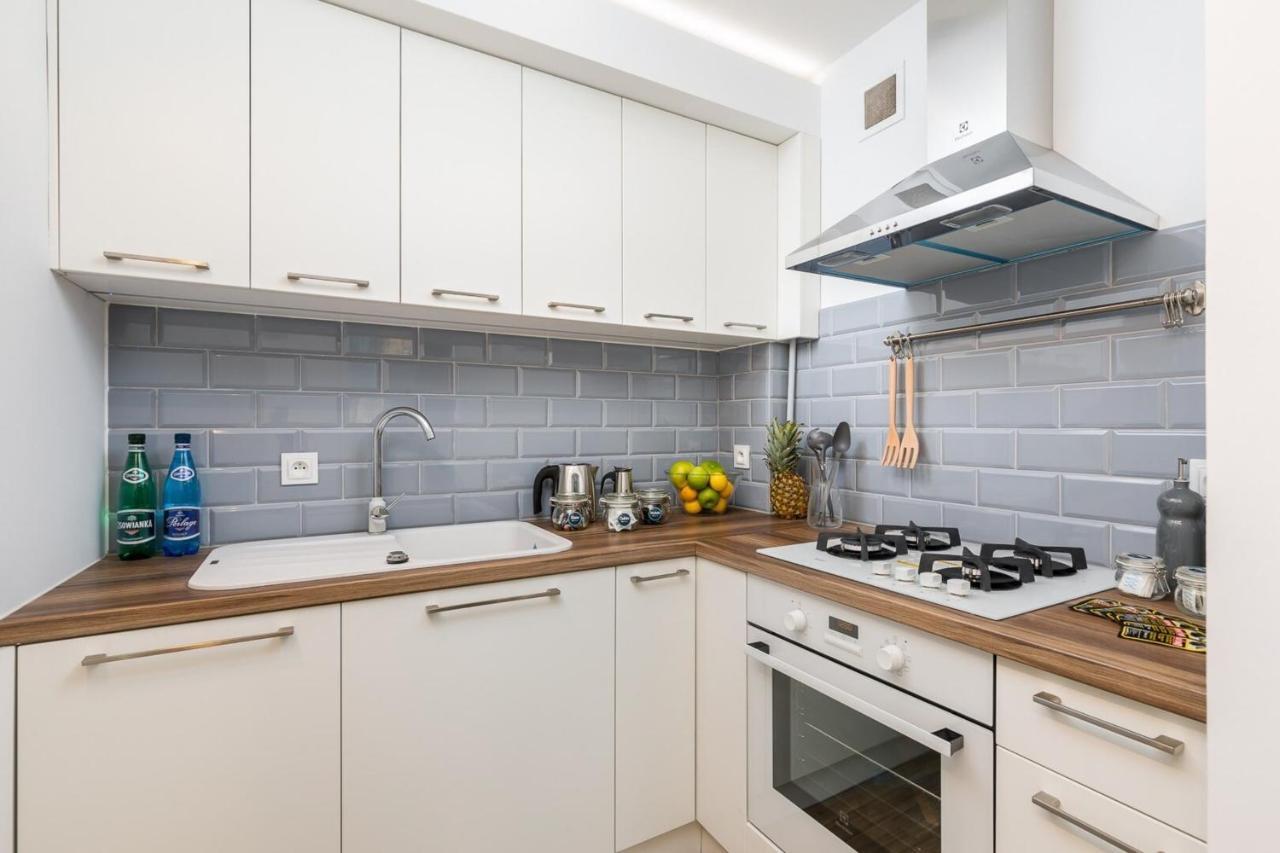 Rent Like Home - Zlota 65 II Warszawa Exteriör bild